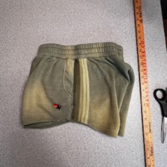 Aviator Nation ESSENTIAL POCKET CLUB SHORTS - FADED ARMY Size M 4-8 - Picture 8 of 9